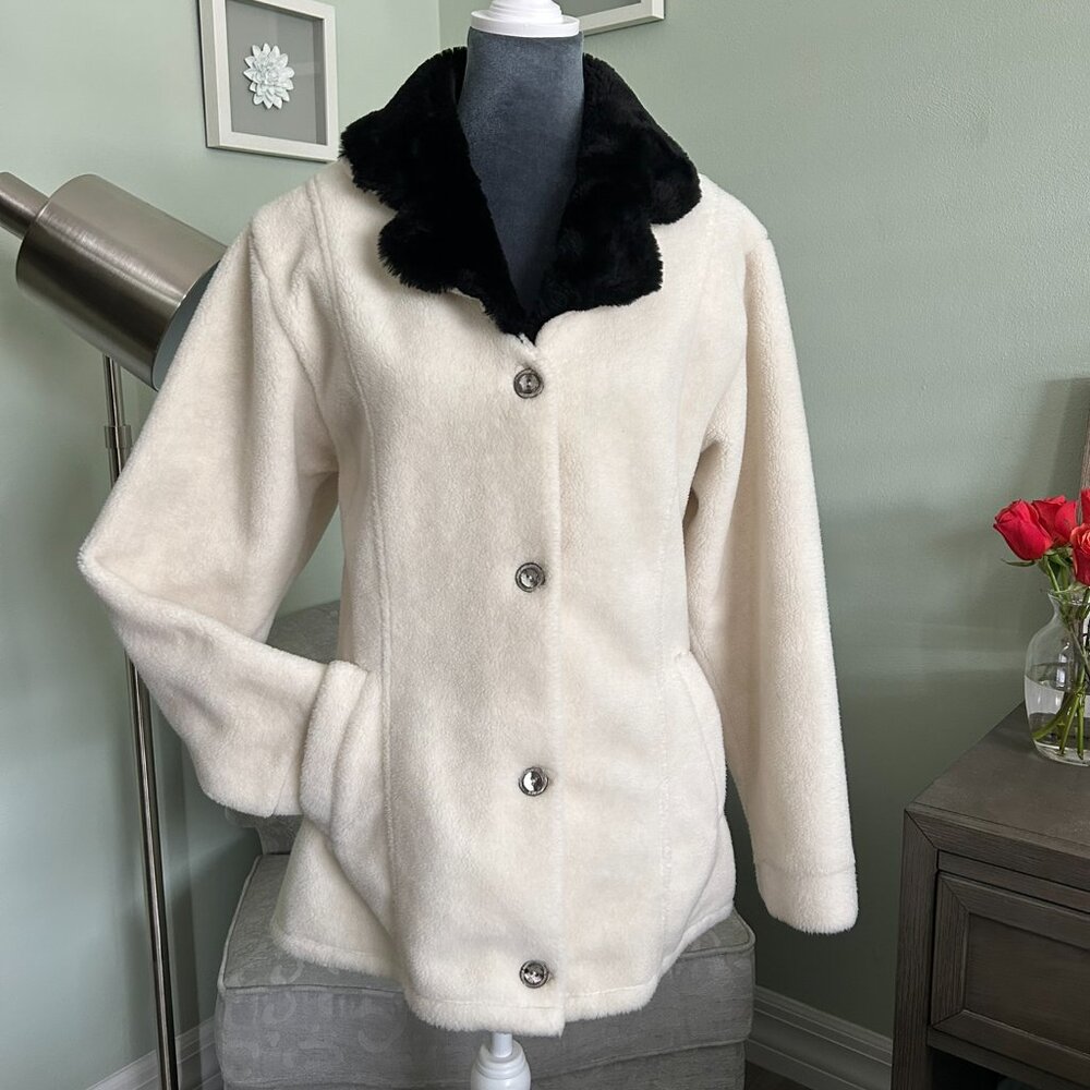 Vintage NILS Resort Collection Mouton Pile Jacket | Ivory w/Black Collar | Med
